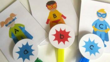 cards to match uppercase and lowercase letters of the alphabet